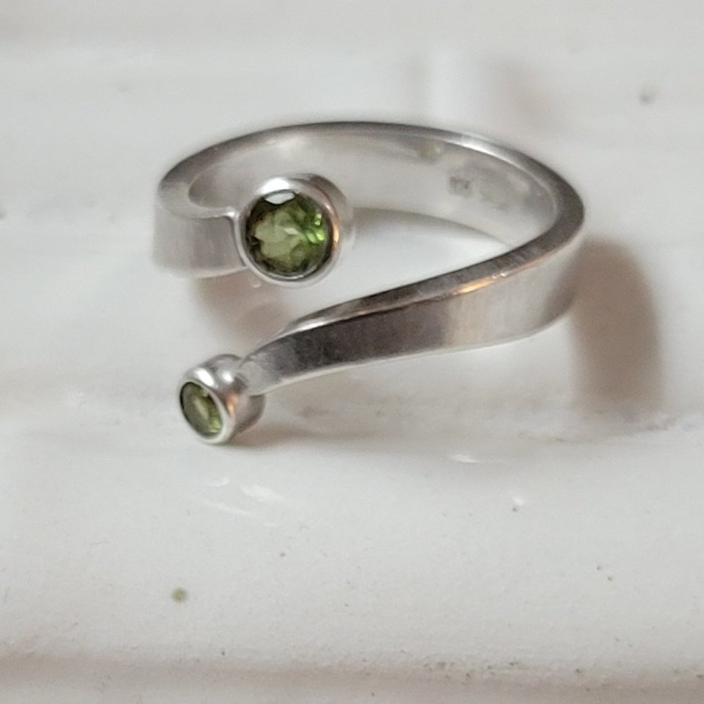 Vintage 925 Sterling You and Me Peridot RING SIZE 6